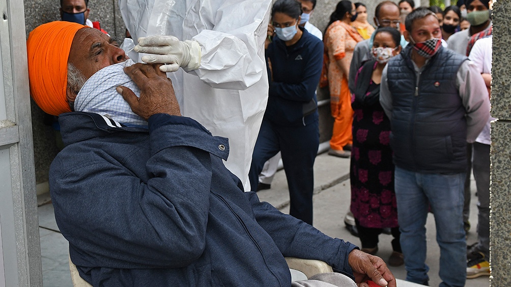 La India atraviesa una nueva ola de coronavirus