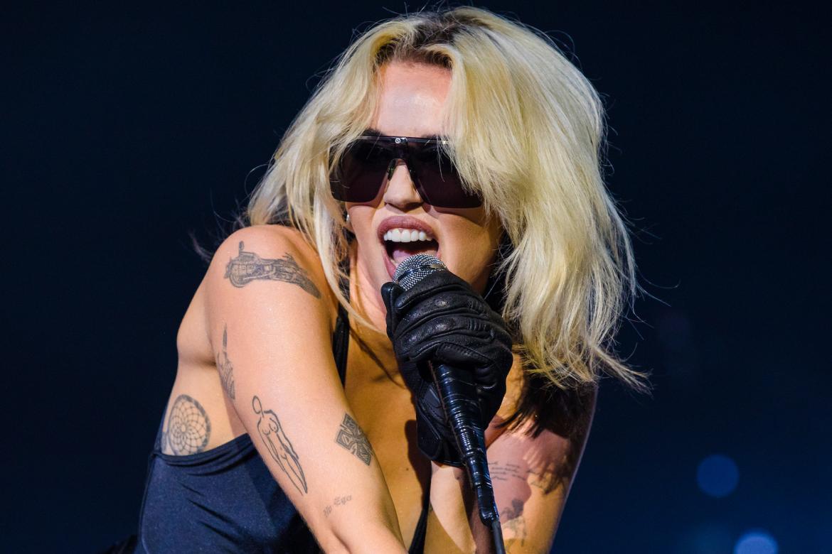 Miley Cyrus presentó su primer disco en vivo: 